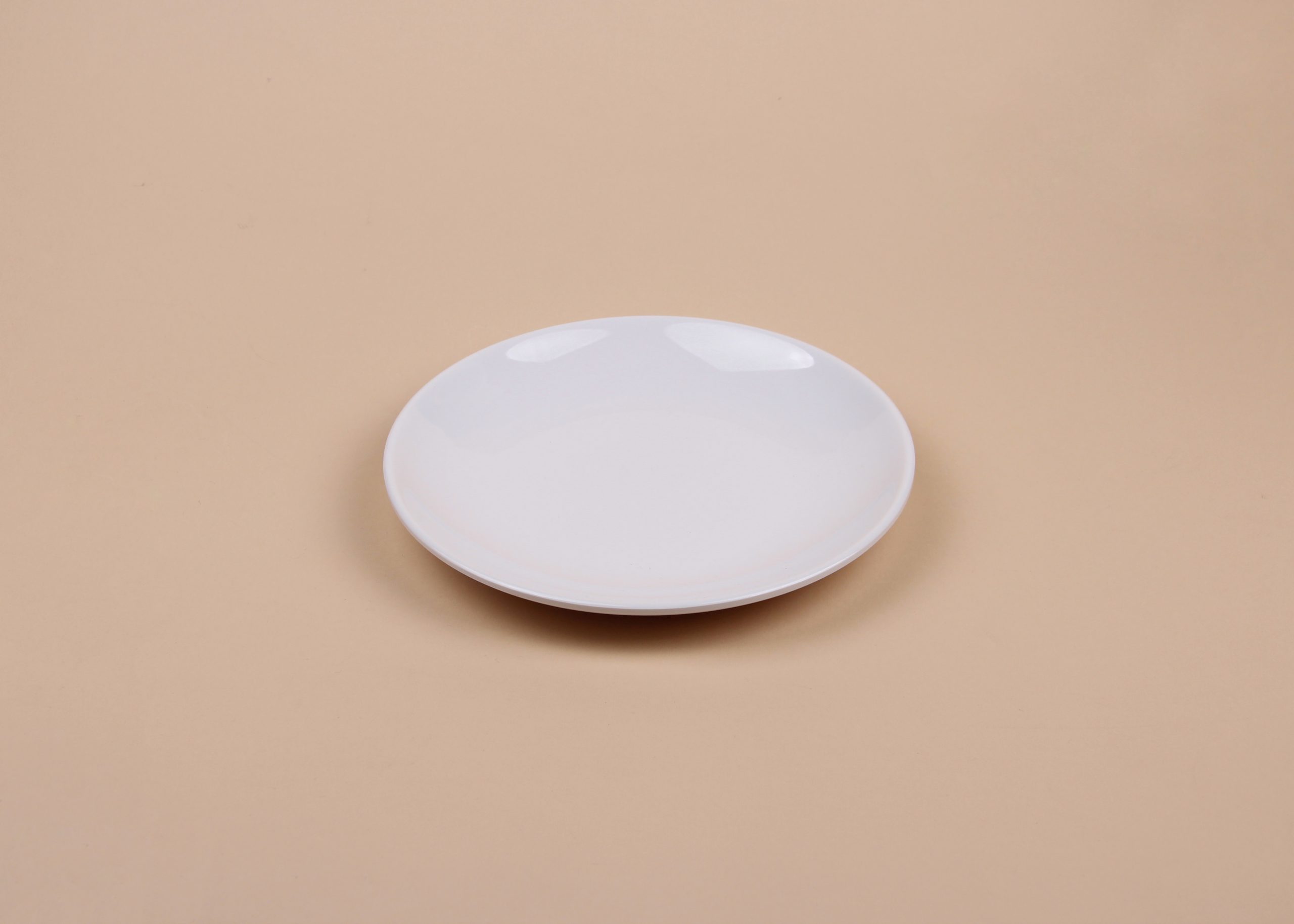 Тарелка белая, d = 18 см, арт. KN-5008B